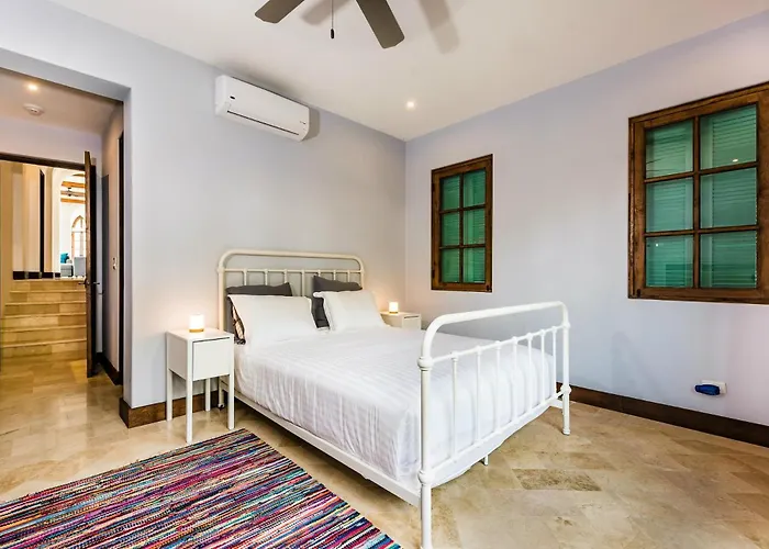 Villa Plaza Carlota 2 At Catalinas