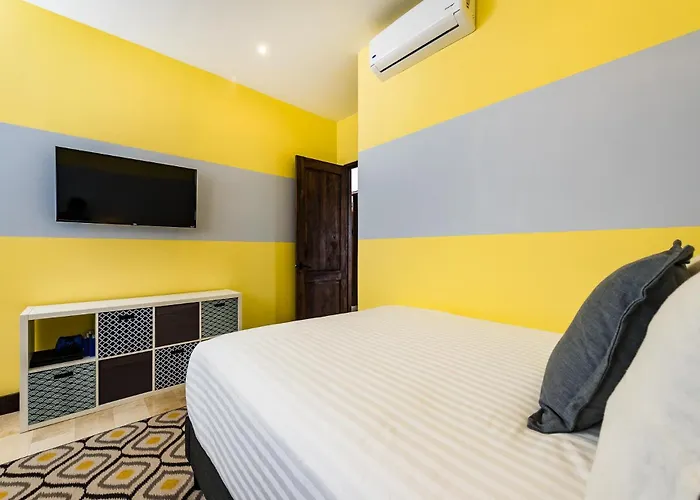 Villa Plaza Carlota 2 At Catalinas *